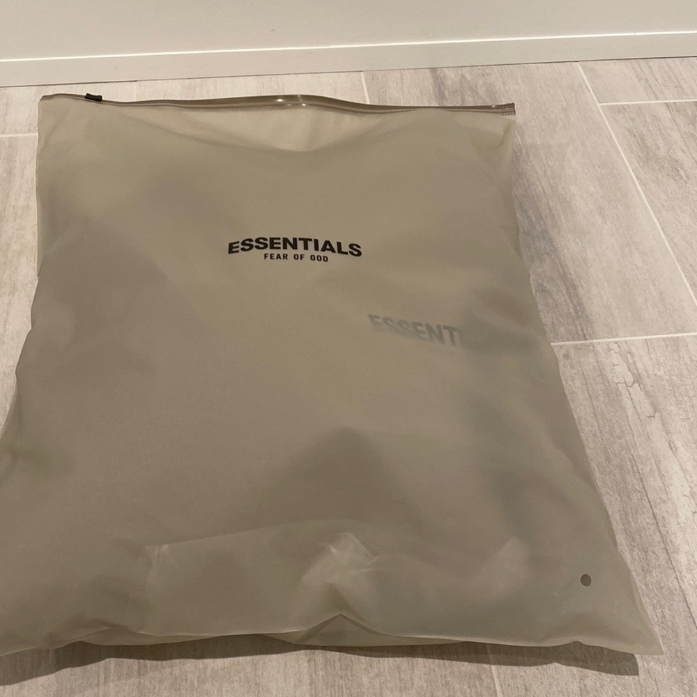 Fear of God Essentials Hoodie - Picture 3 of 4